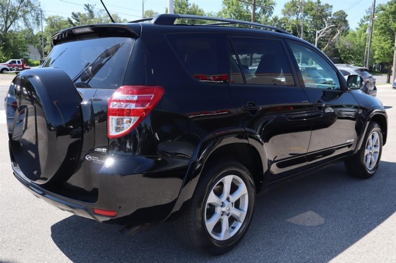 Toyota RAV4  2012