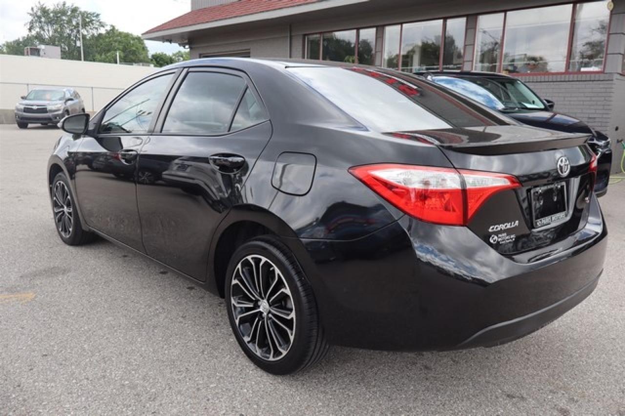 Toyota Corolla  2015