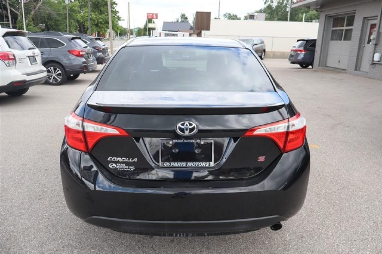 Toyota Corolla  2015