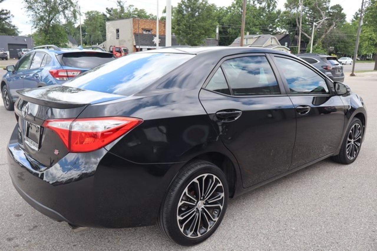 Toyota Corolla  2015
