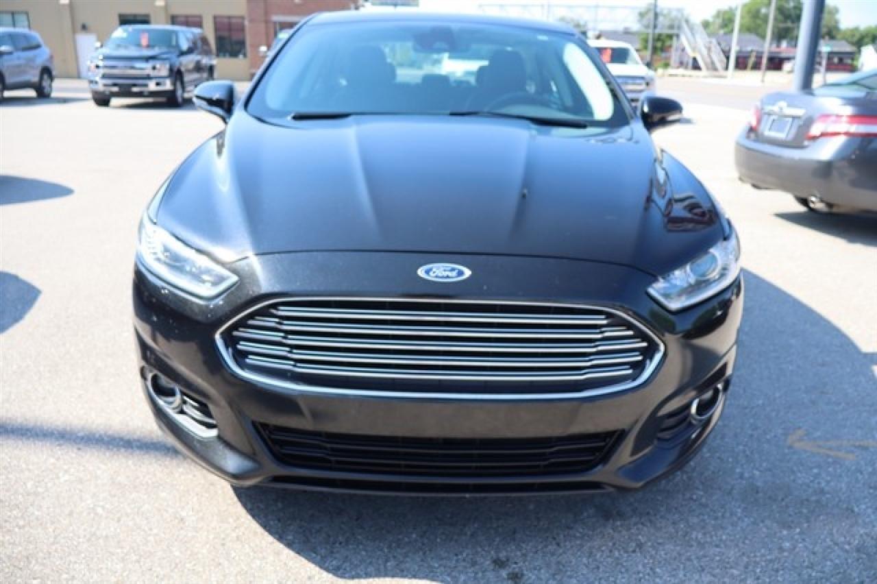 Ford Fusion Hybrid  2013