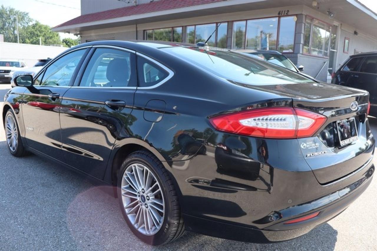 Ford Fusion Hybrid  2013