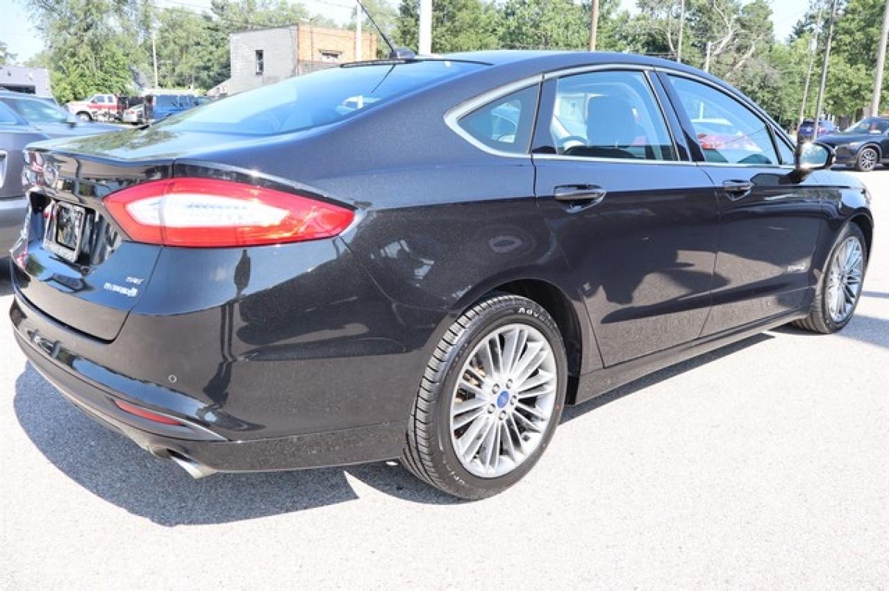 Ford Fusion Hybrid  2013