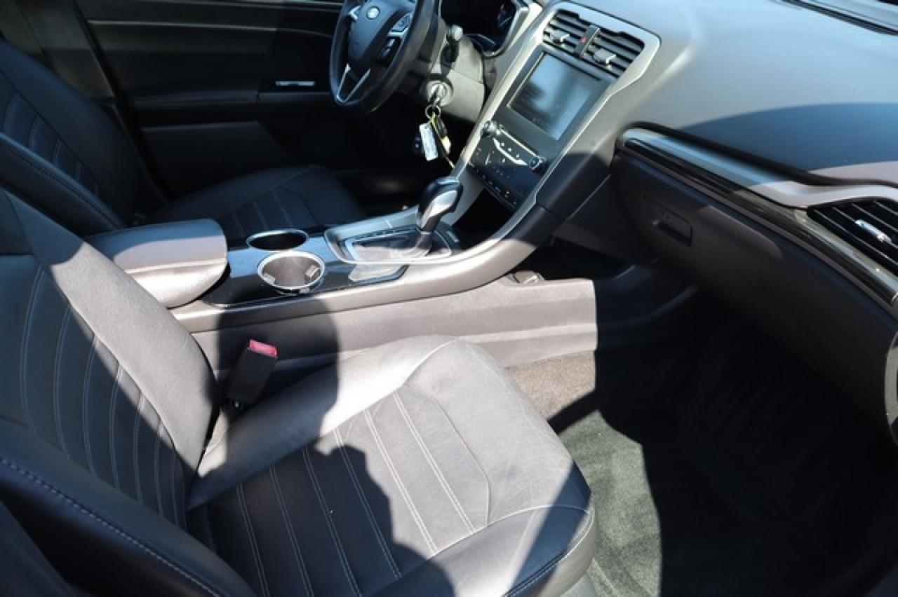 Ford Fusion Hybrid  2013