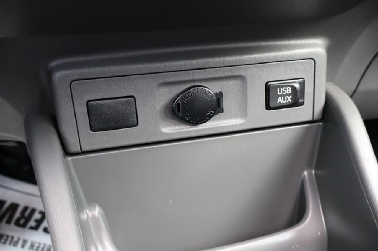 Toyota Prius V  2014