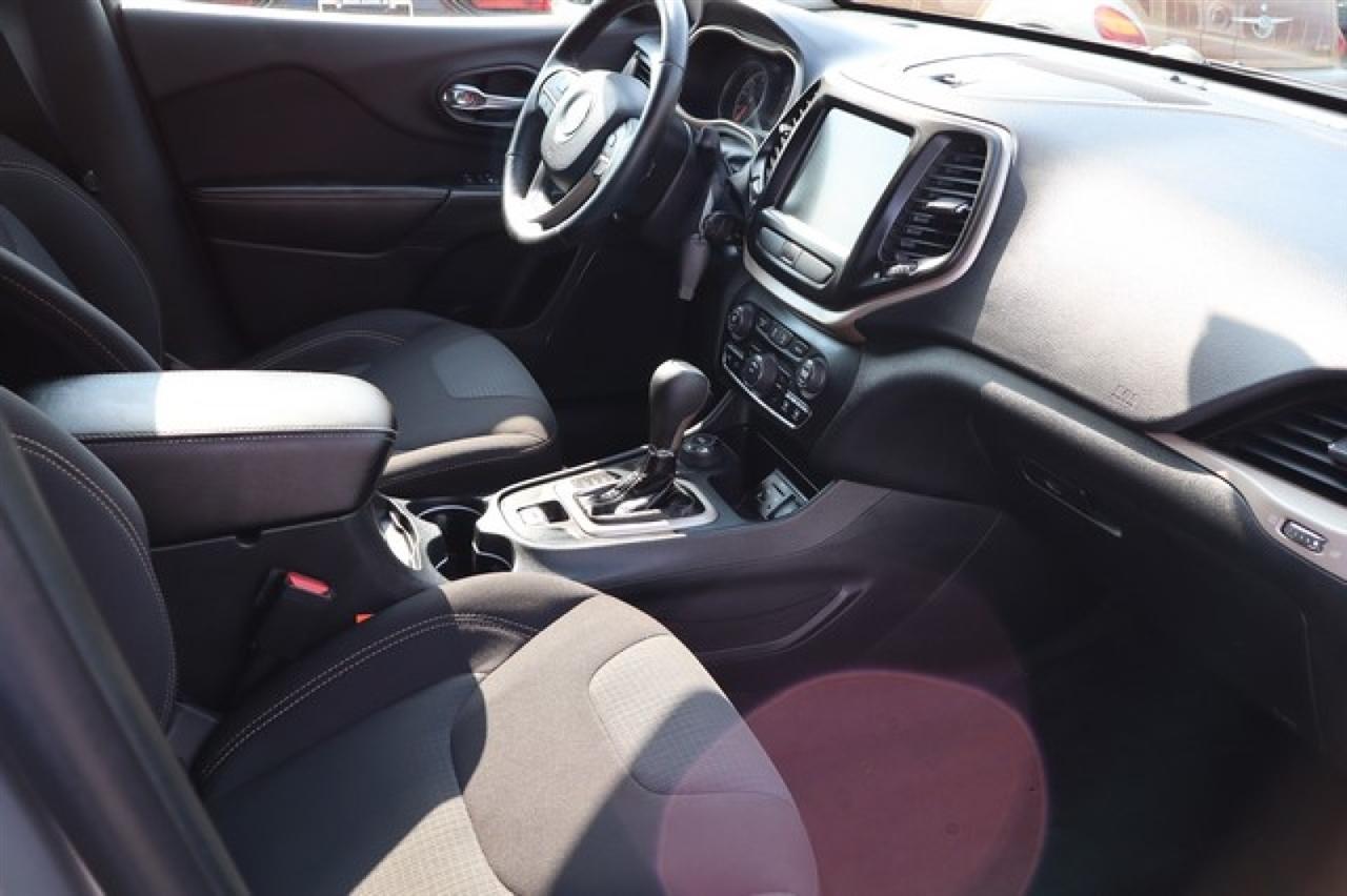 Jeep Cherokee  2016