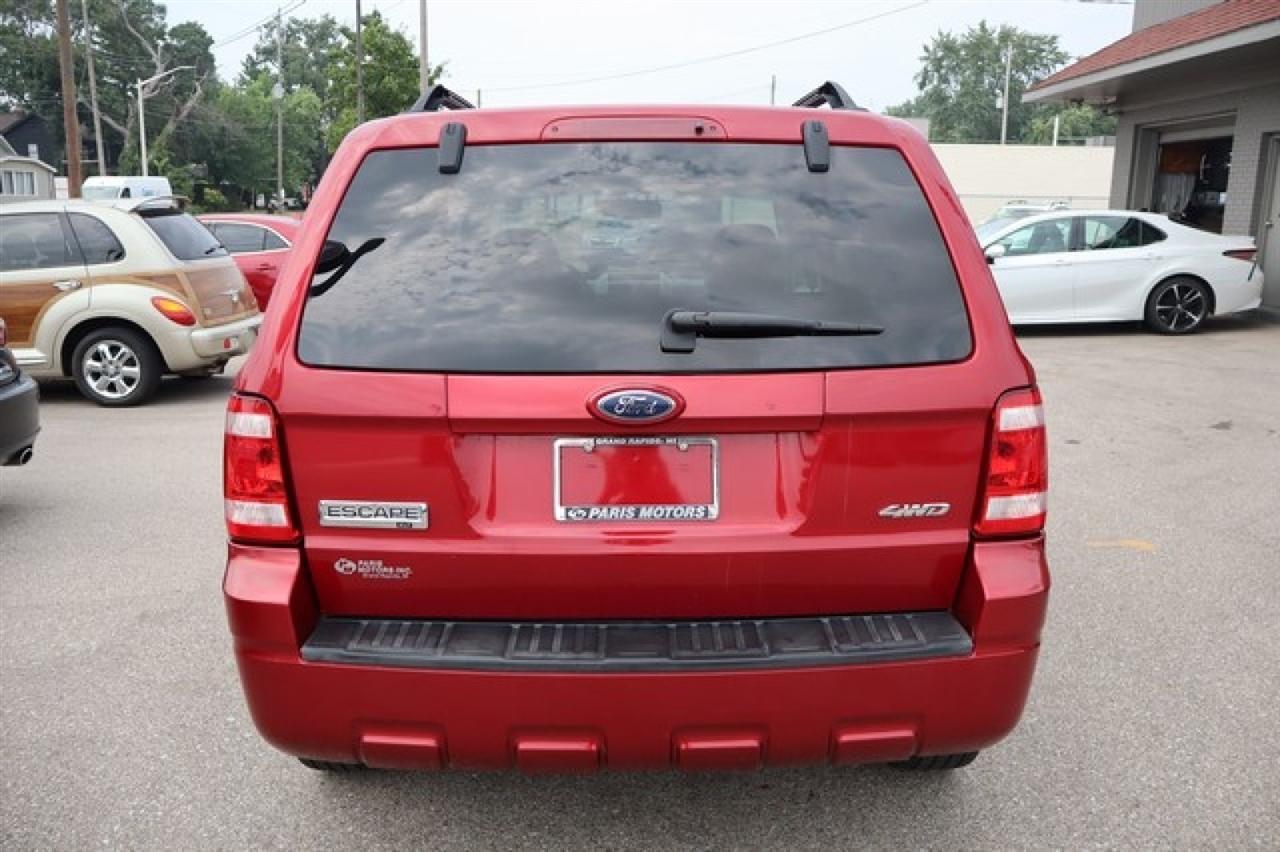 Ford Escape  2008