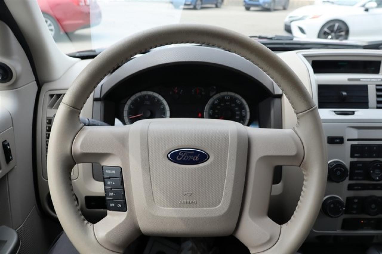 Ford Escape  2008