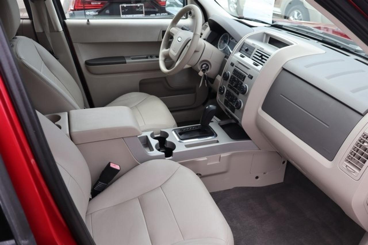 Ford Escape  2008