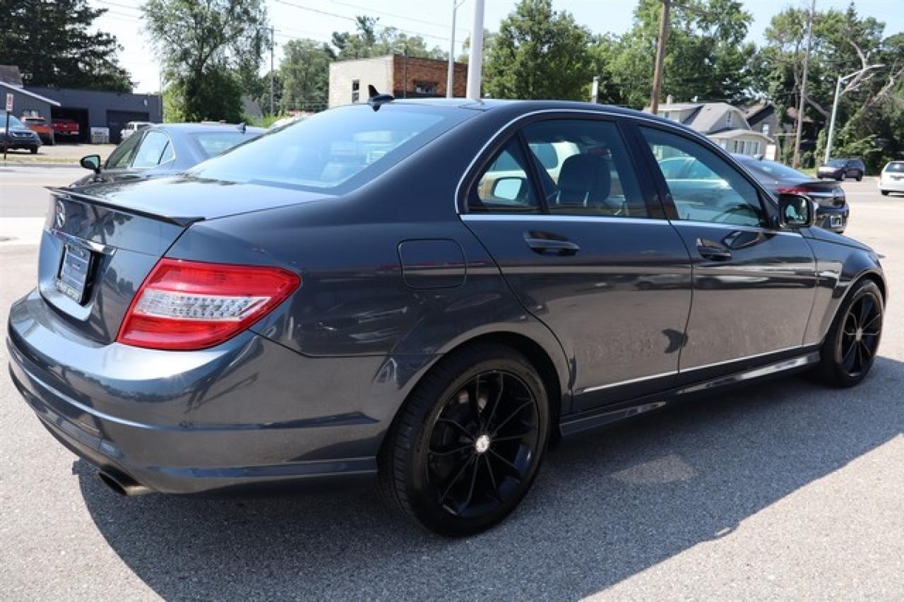 Mercedes-Benz C-Class  2009