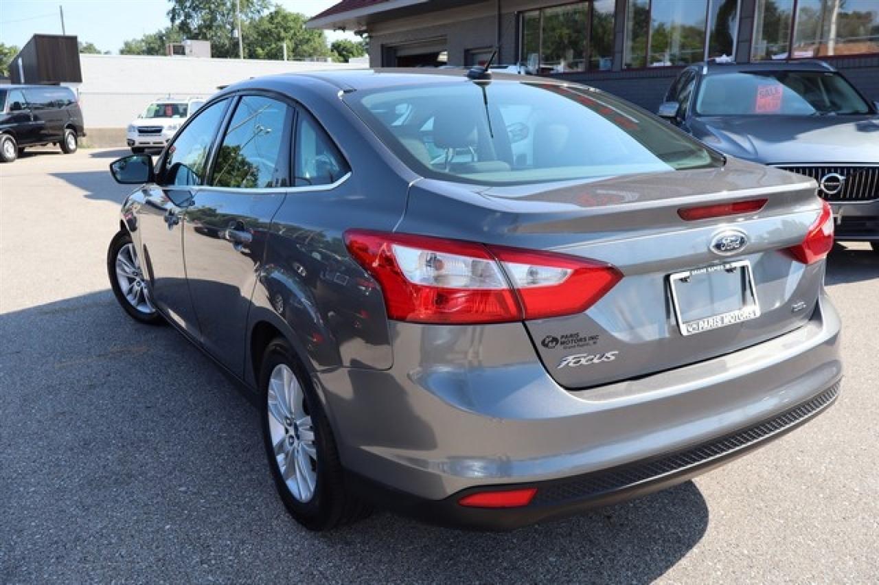 Ford Focus  2012