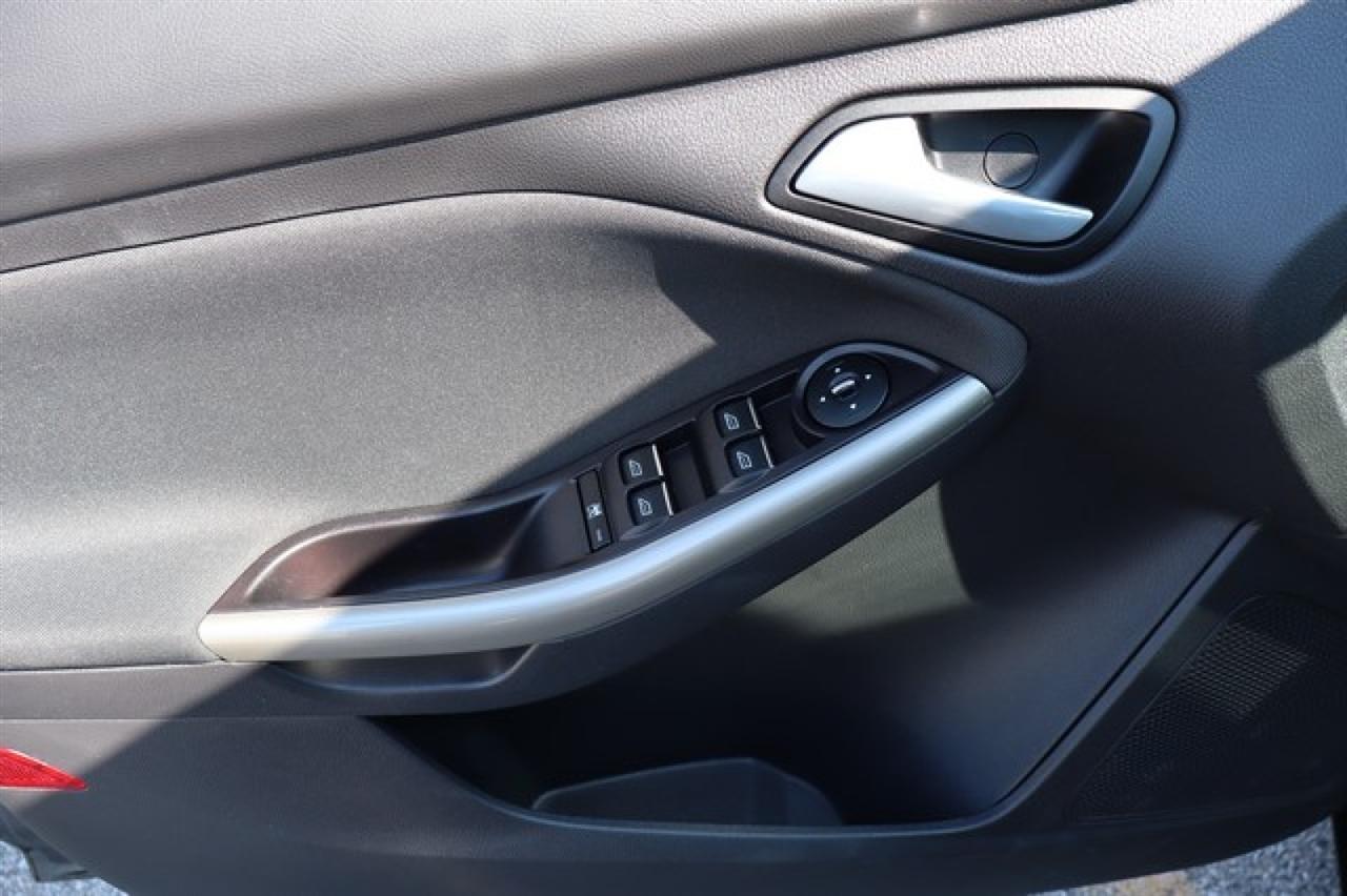 Ford Focus  2012