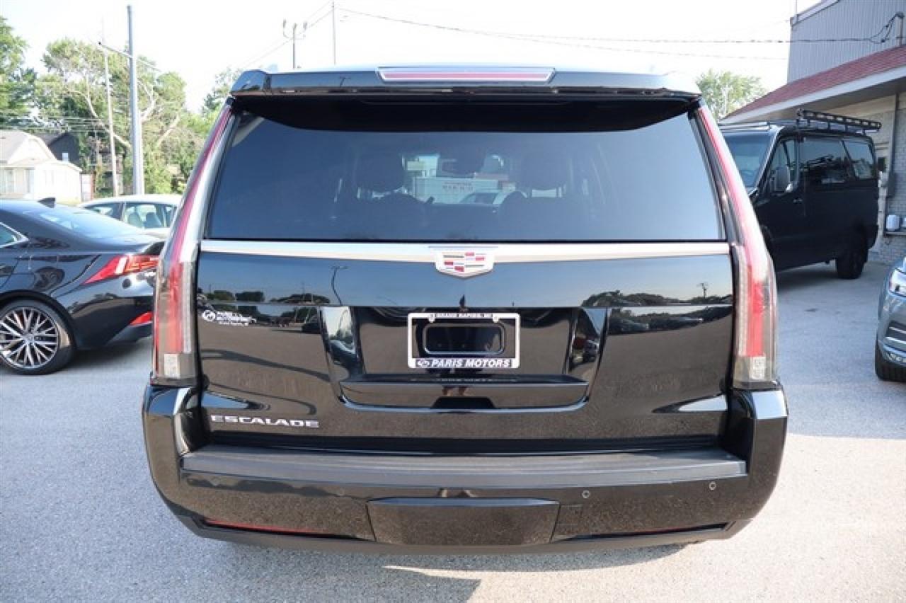 Cadillac Escalade  2015