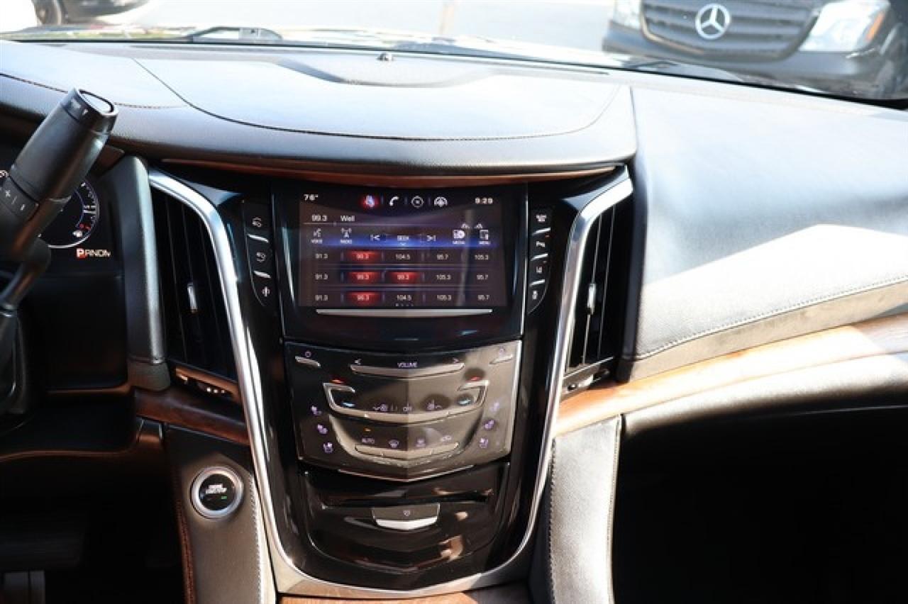 Cadillac Escalade  2015