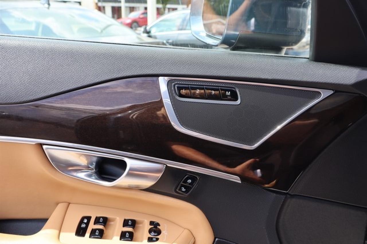 Volvo XC90  2018