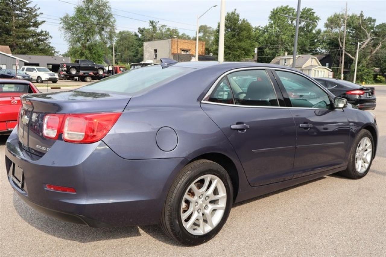 Chevrolet Malibu  2015