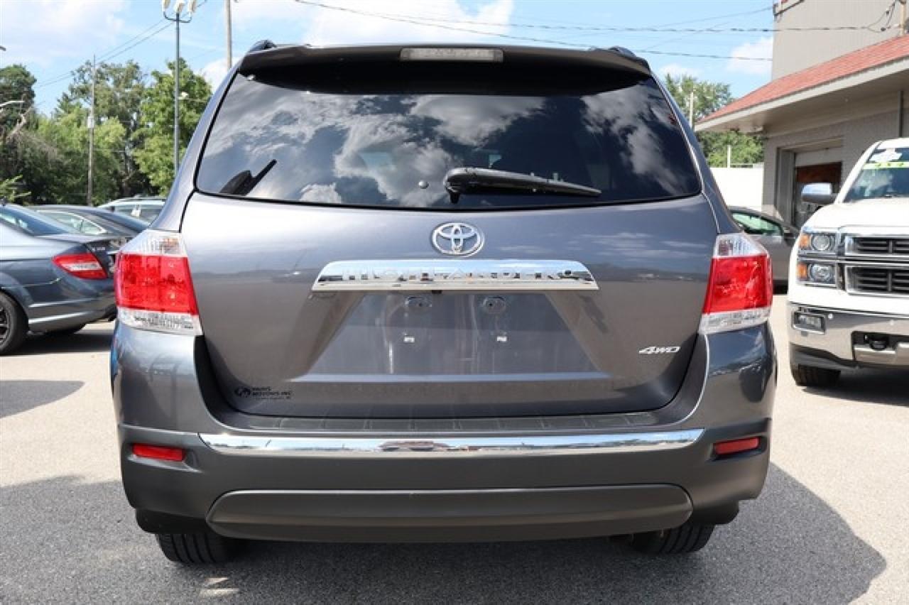 Toyota Highlander  2012