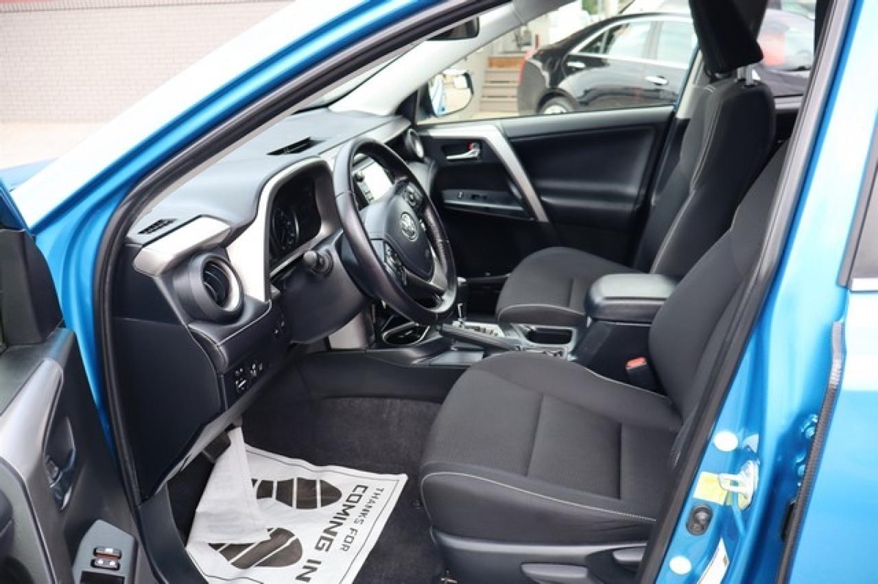 Toyota RAV4  2017