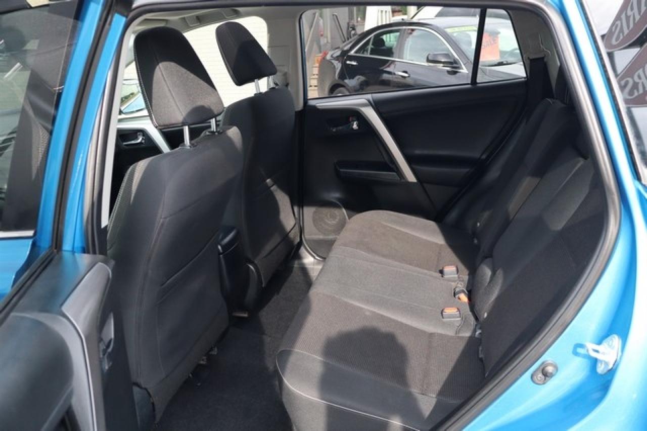 Toyota RAV4  2017