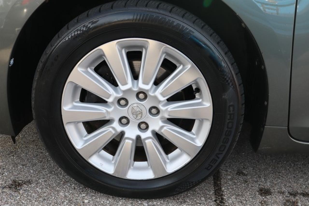 Toyota Sienna  2011