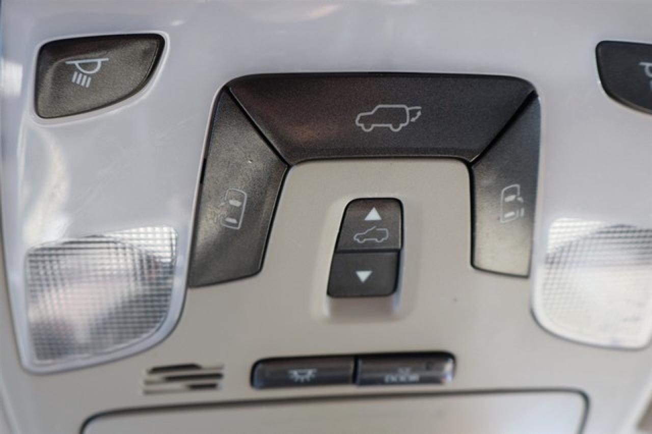 Toyota Sienna  2011