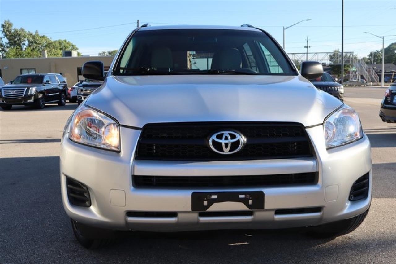 Toyota RAV4  2012