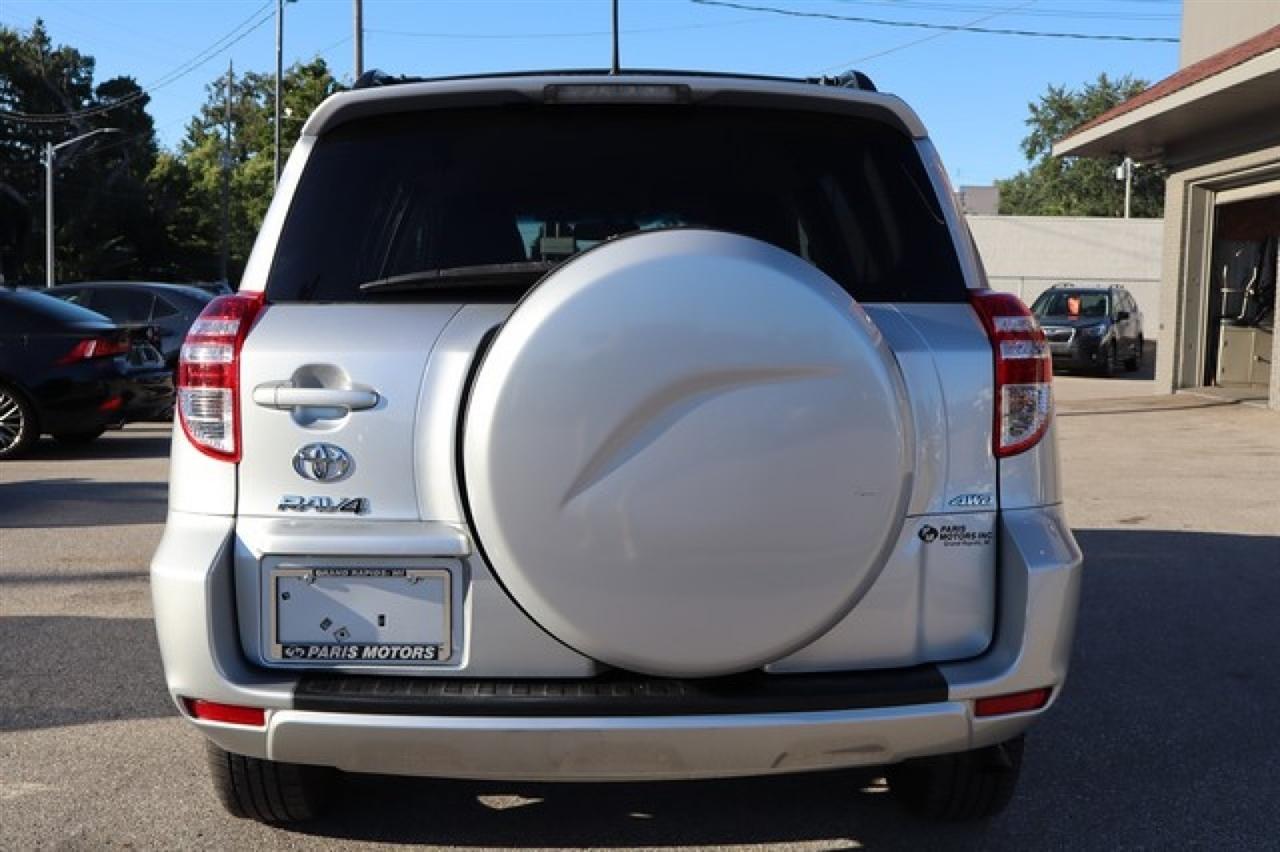 Toyota RAV4  2012
