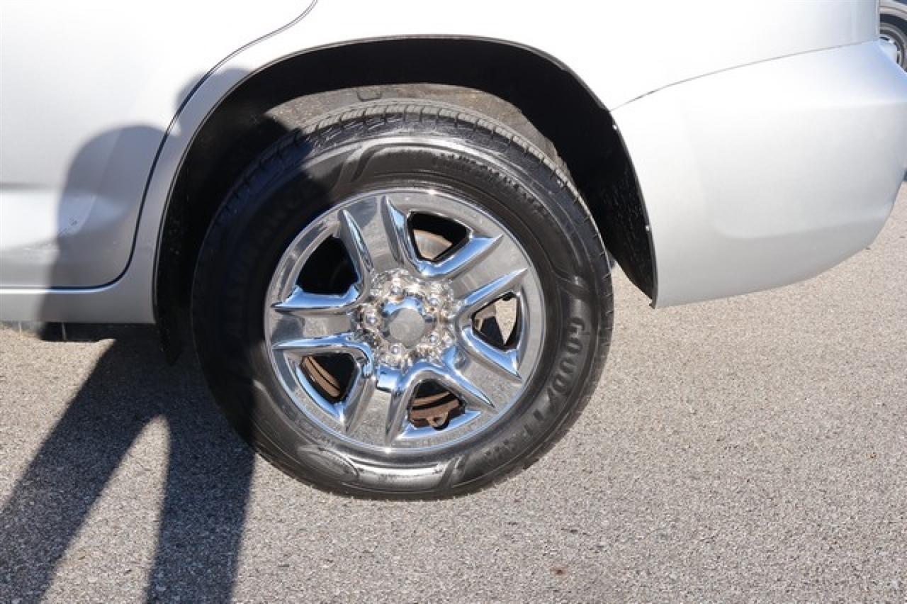Toyota RAV4  2012