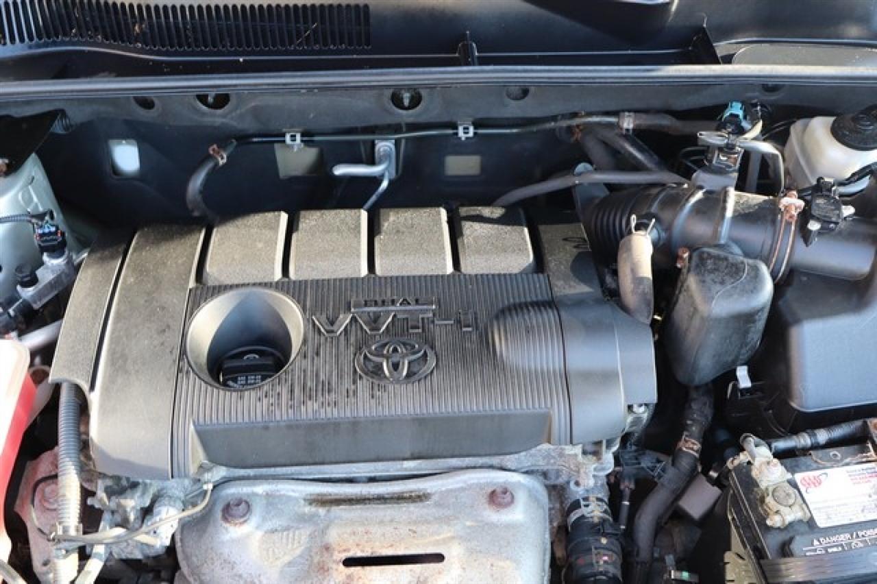 Toyota RAV4  2012