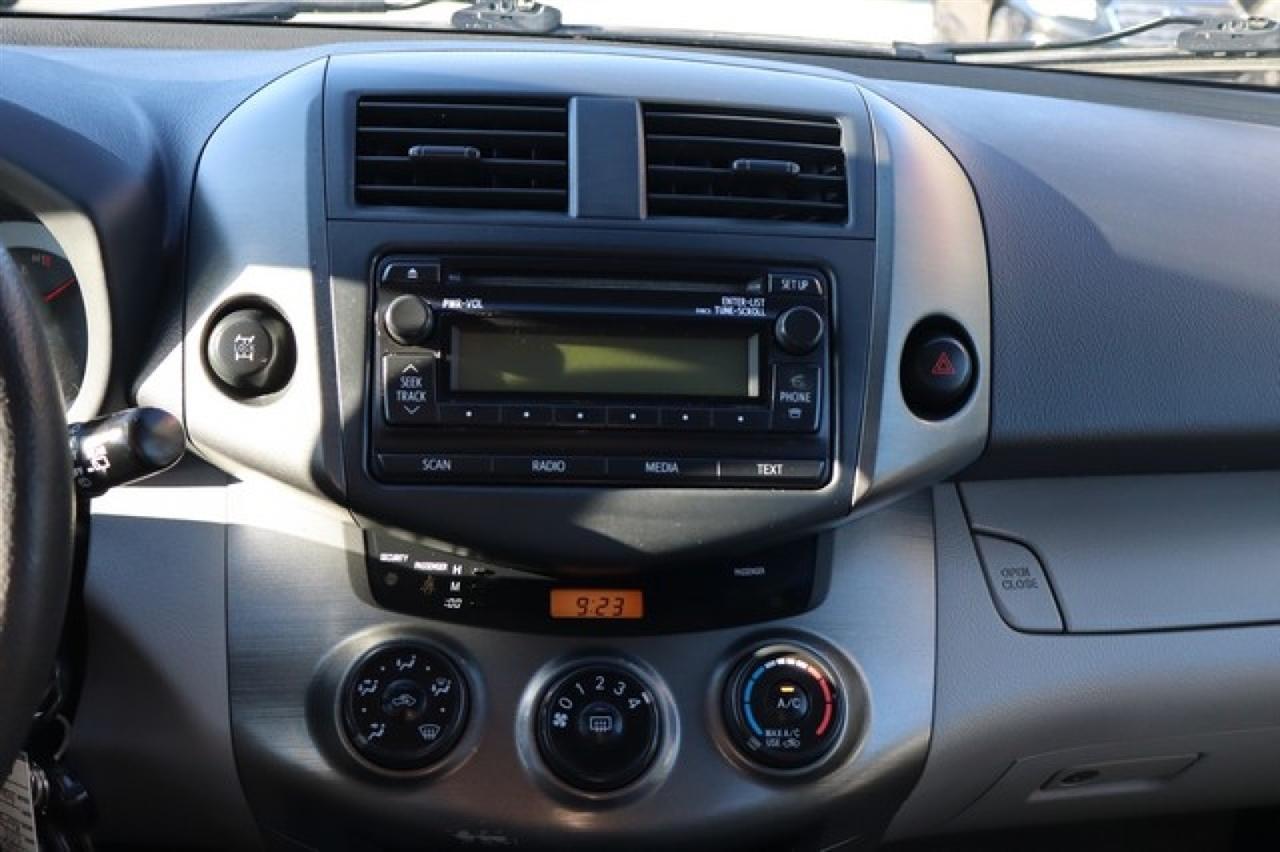 Toyota RAV4  2012