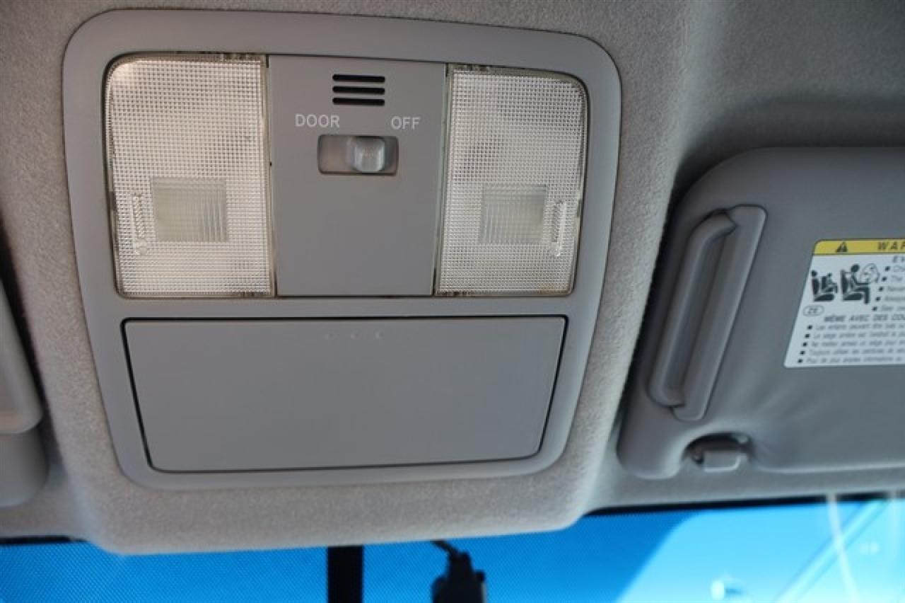 Toyota RAV4  2012
