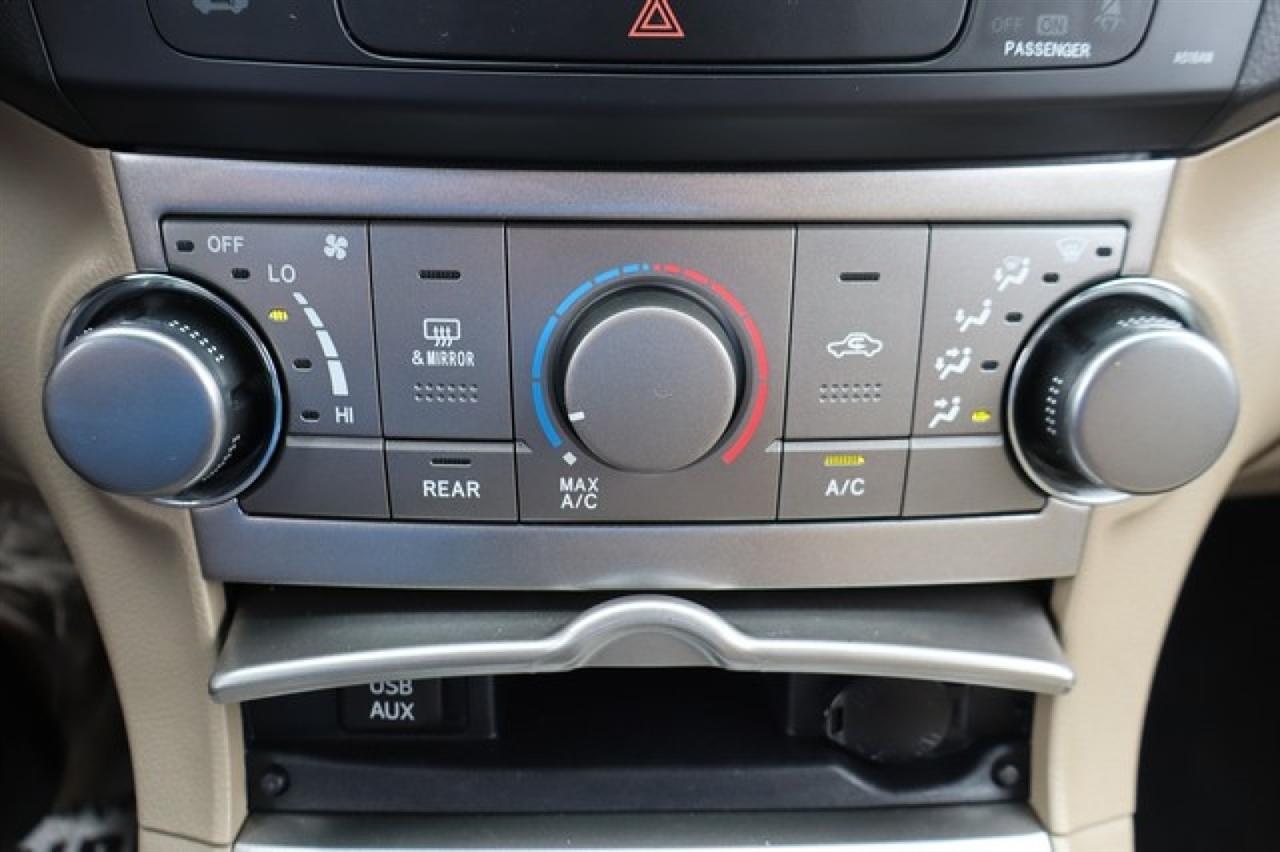 Toyota Highlander  2012