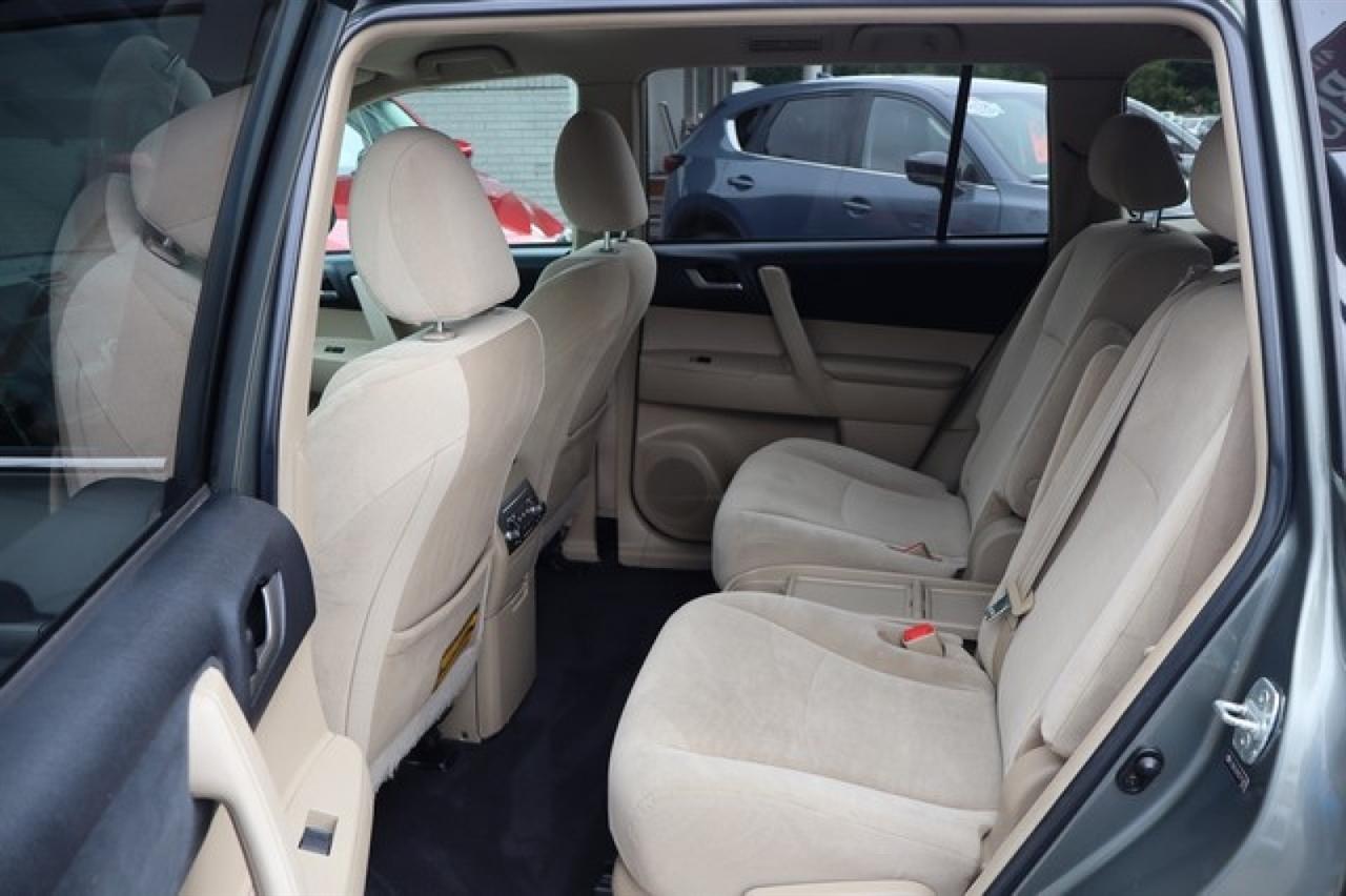 Toyota Highlander  2012