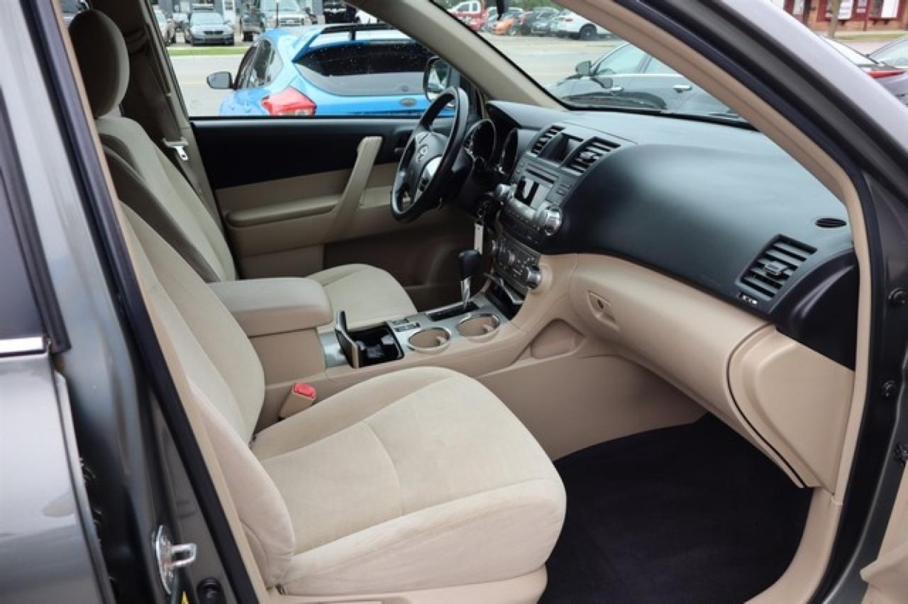 Toyota Highlander  2012