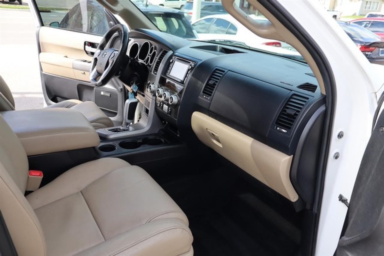 Toyota Sequoia  2014