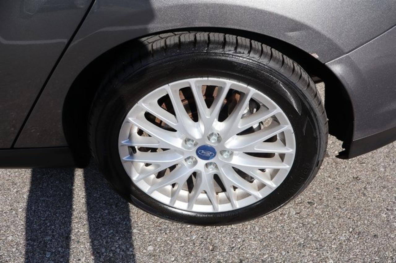Ford Focus  2012