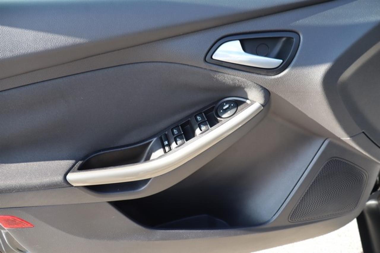 Ford Focus  2012