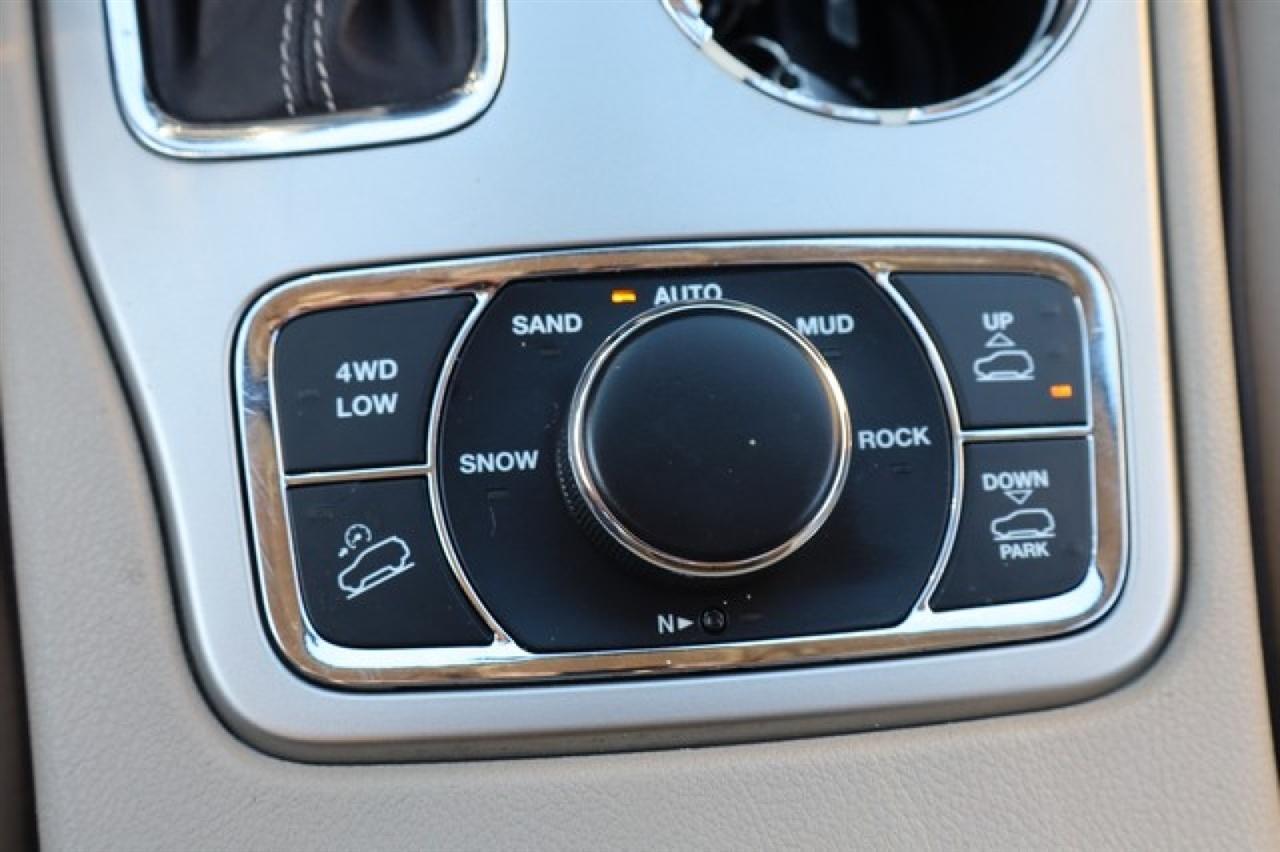 Jeep Grand Cherokee  2016