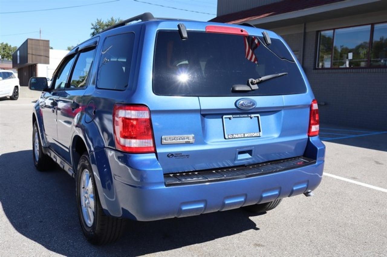 Ford Escape  2010