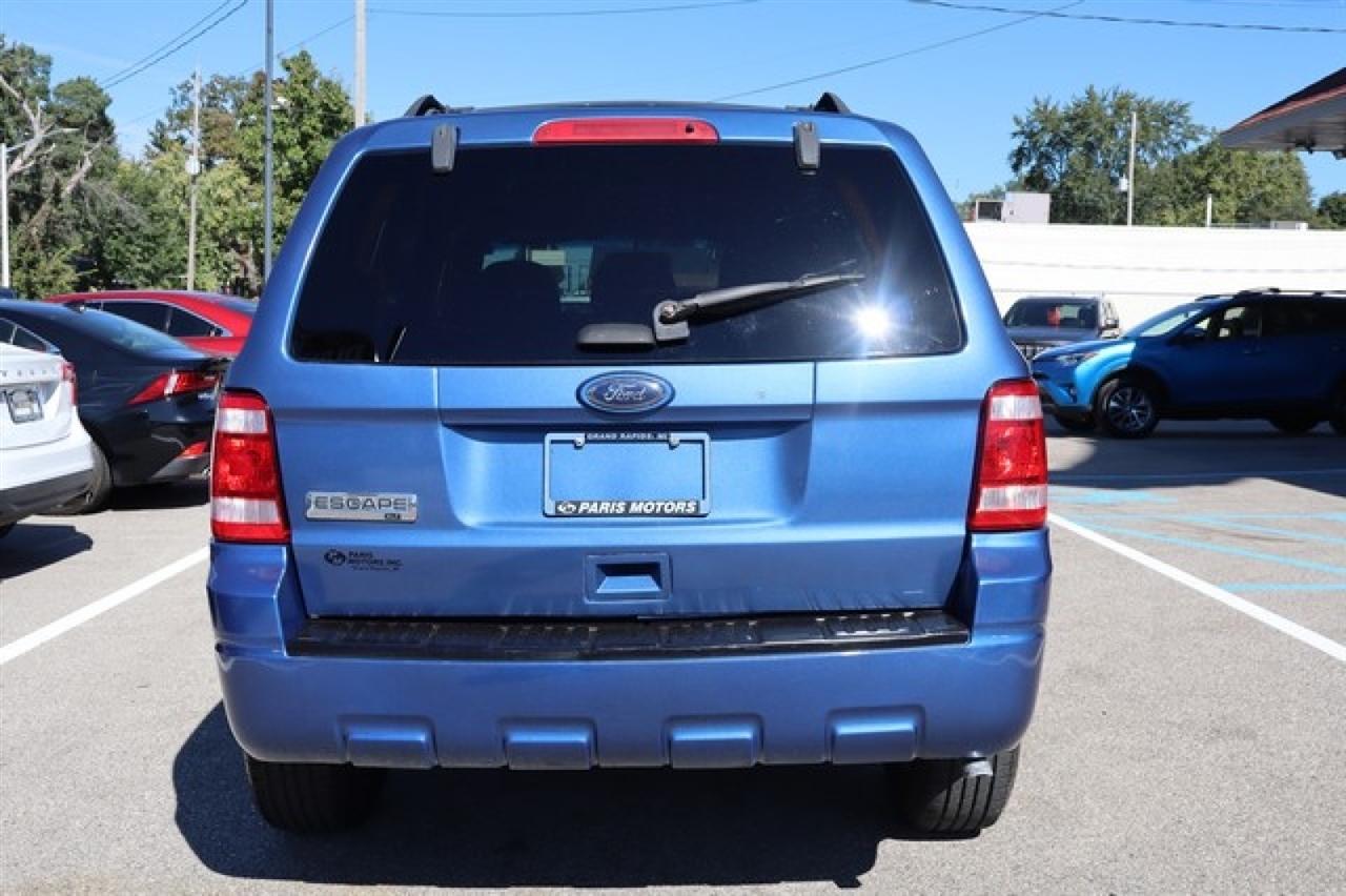 Ford Escape  2010