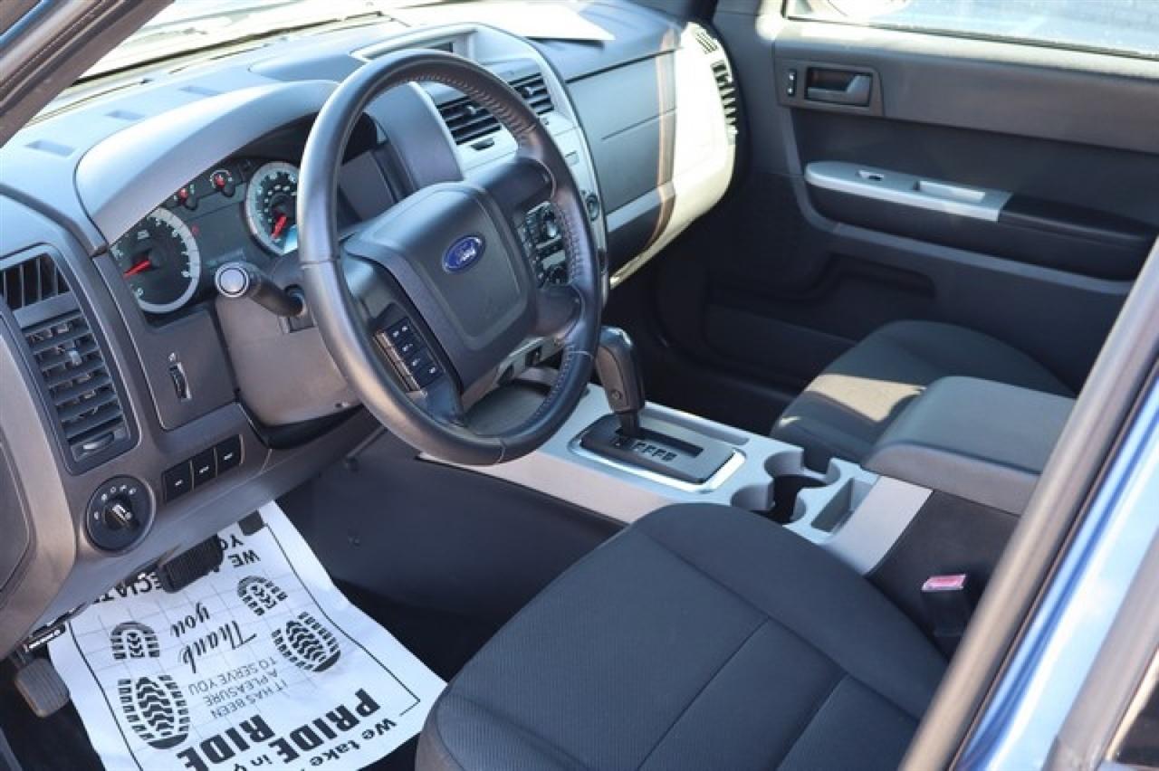 Ford Escape  2010