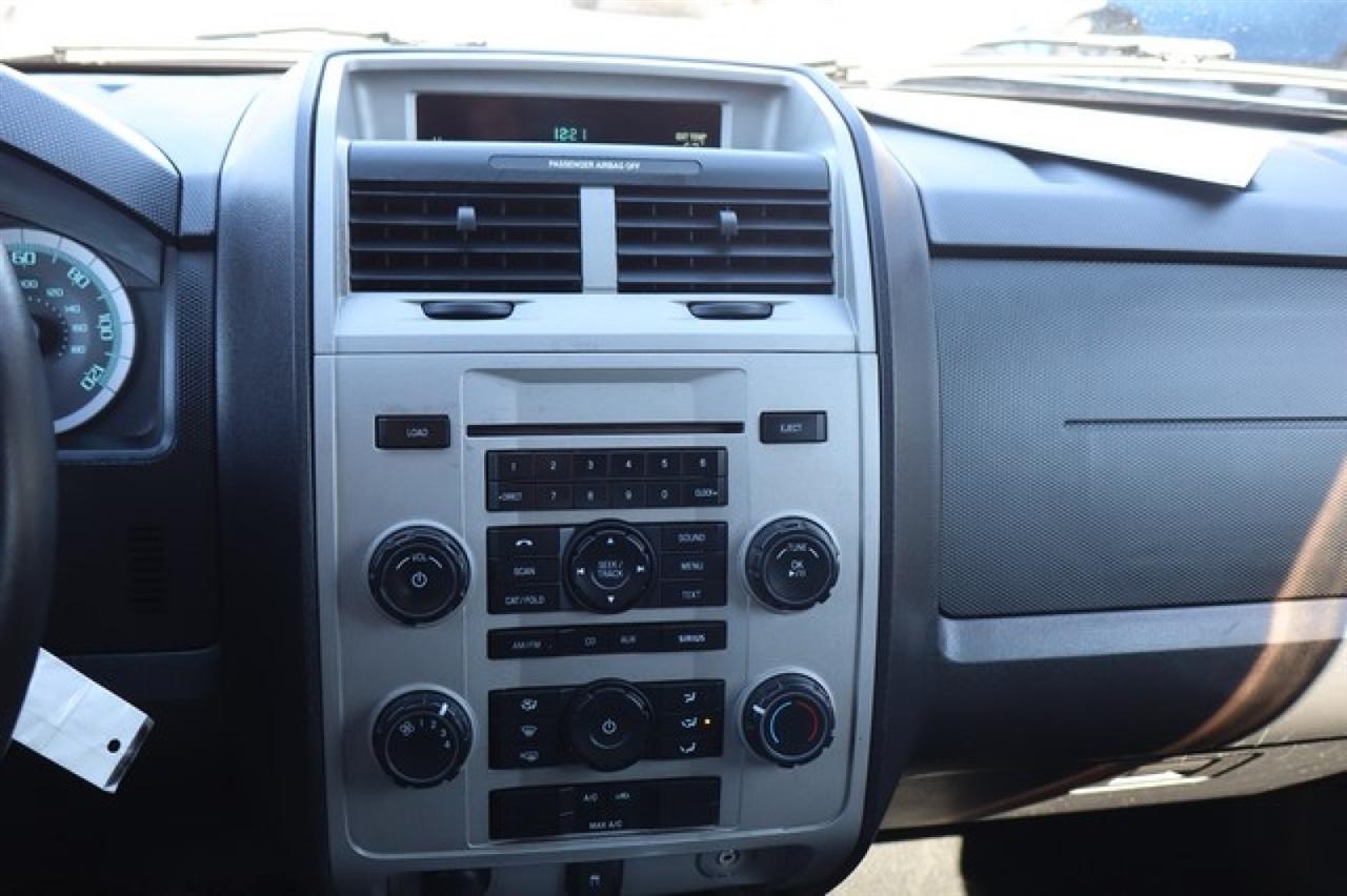 Ford Escape  2010