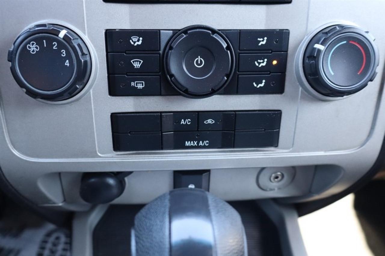 Ford Escape  2010