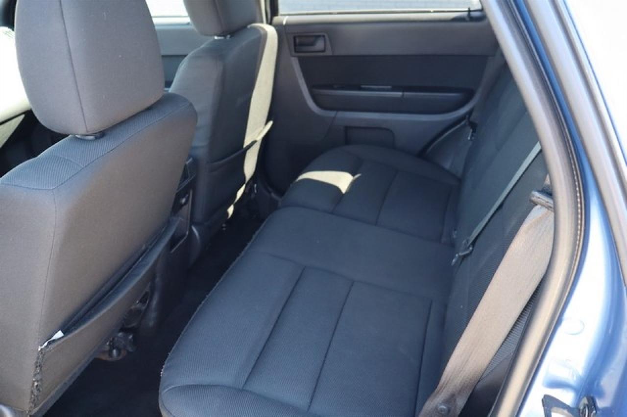 Ford Escape  2010