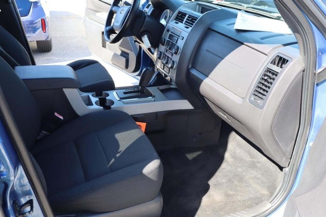 Ford Escape  2010