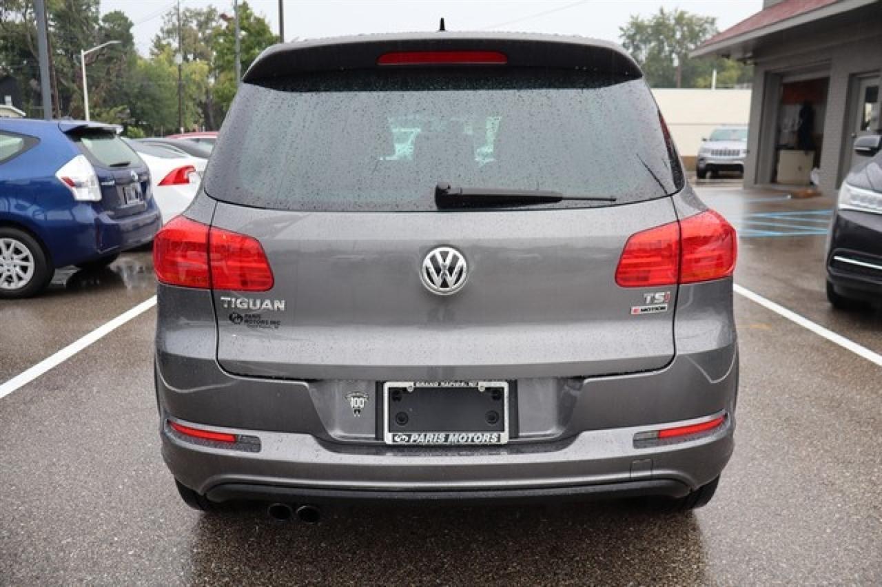 Volkswagen Tiguan  2016