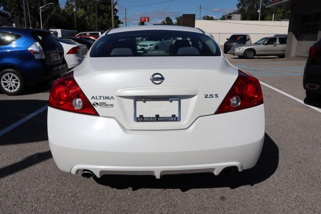 Nissan Altima  2012