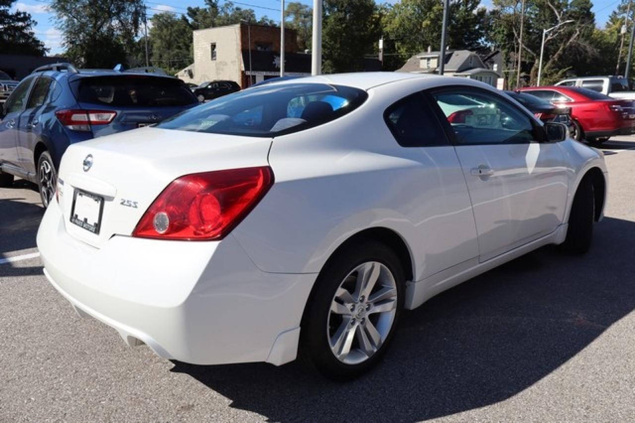 Nissan Altima  2012