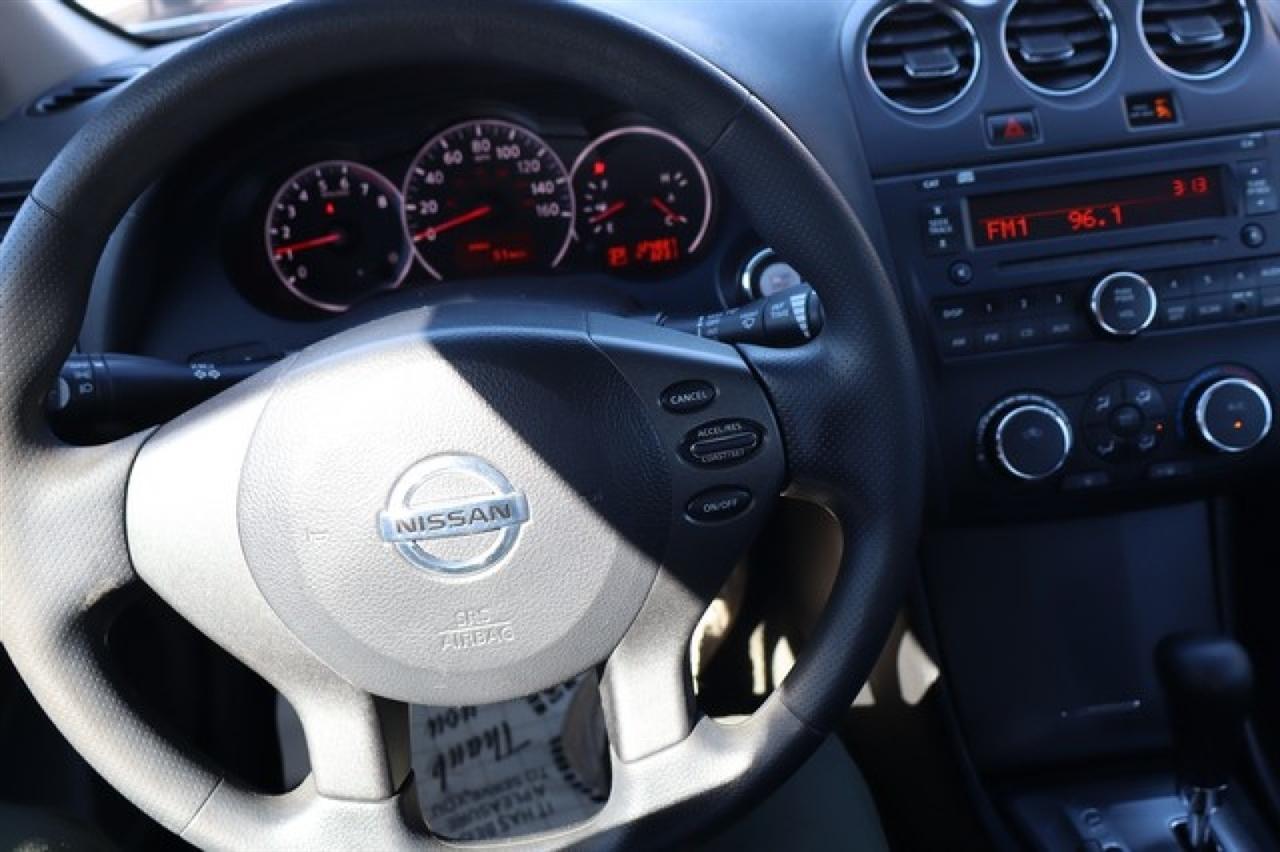 Nissan Altima  2012