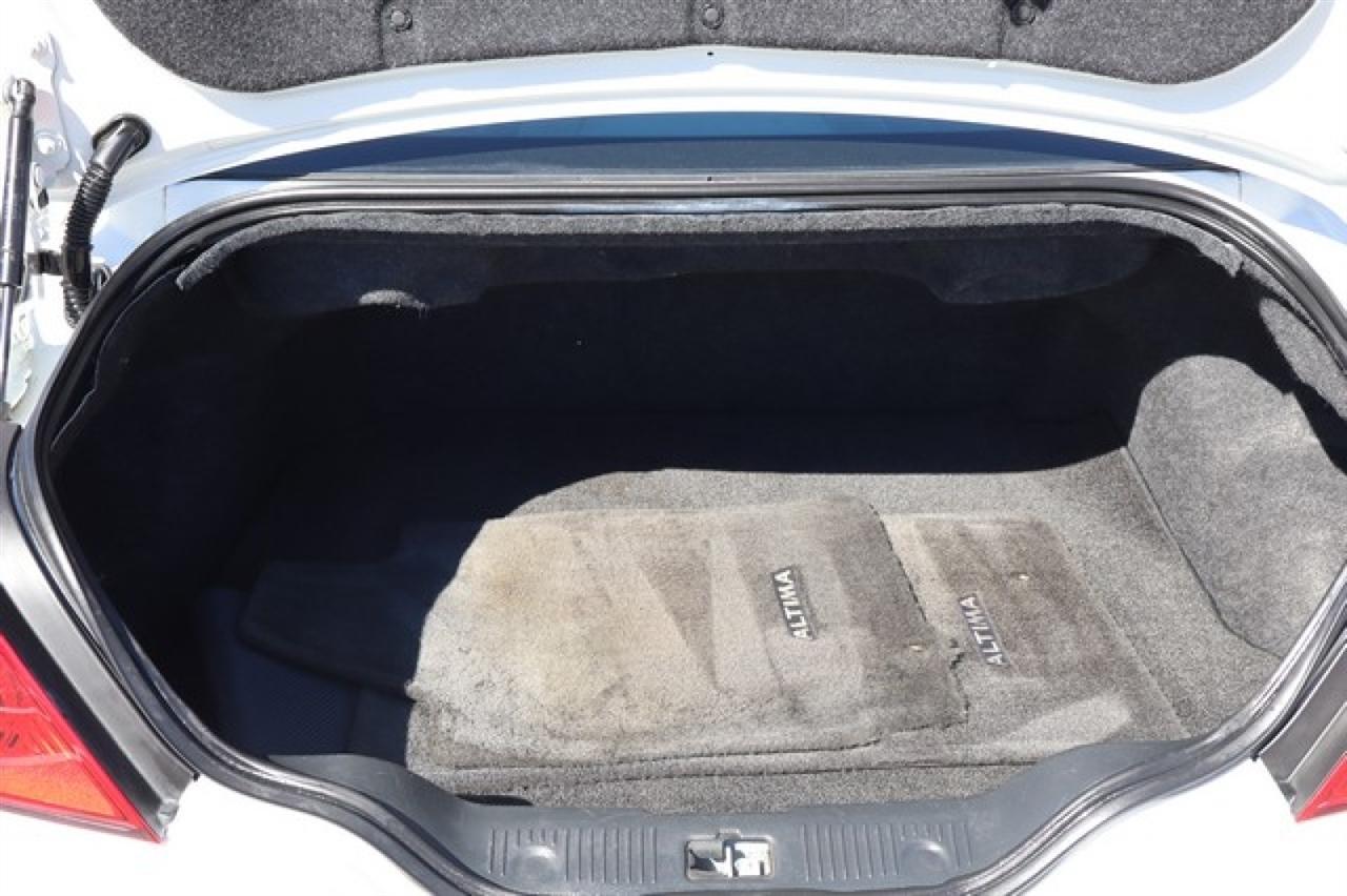 Nissan Altima  2012
